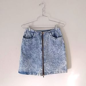 Acid wash zip front mini skirt